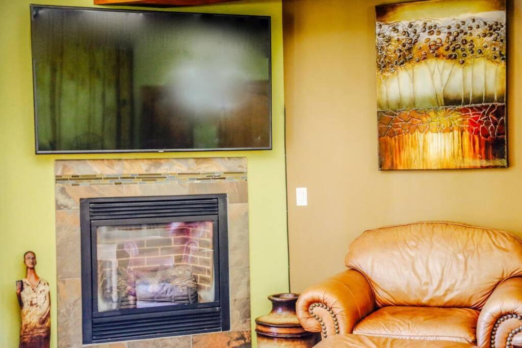 Luxury Riverfront Townhome Pagosa Springs Bagian luar foto